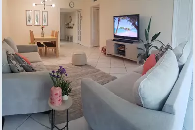 550 Oaks Ln #202, Pompano Beach, FL 33069 - Photo 1