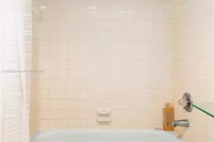 301 174th St, Sunny Isles Beach, FL 33160 - Photo 29