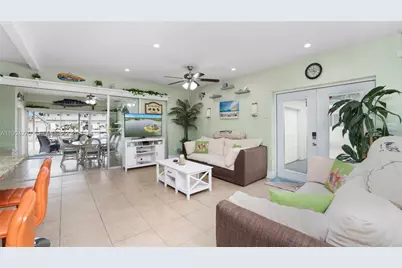 132 E Gardenia St, Tavernier, FL 33070 - Photo 9