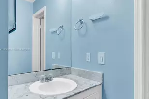 6207 Bay Club Dr, Fort Lauderdale, FL 33308 - Photo 15