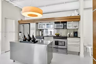 1700 Meridian Ave, Miami Beach, FL 33139 - Photo 9