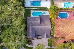 8371 NW 166th Terrace, Miami Lakes, FL 33016 - Photo 33