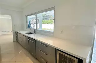 8371 NW 166th Terrace, Miami Lakes, FL 33016 - Photo 13
