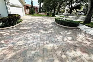 8371 NW 166th Terrace, Miami Lakes, FL 33016 - Photo 31