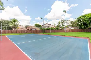 17200 NW 64th Ave, Miami Lakes, FL 33015 - Photo 59