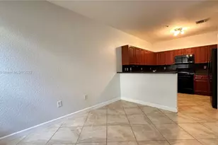 110 Jacaranda Country Club Dr, Plantation, FL 33324 - Photo 11