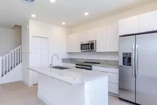 15861 NW 90th Ct, Miami Lakes, FL 33018 - Photo 17