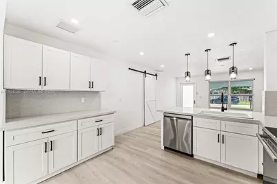 4649 SW 28th Ave, Dania Beach, FL 33312 - Photo 17