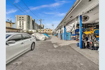 2112 NW 36th St, Miami, FL 33142 - Photo 7