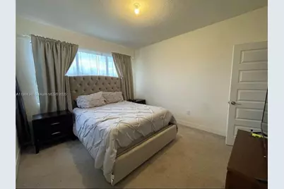 8824 NW 161st Ter, Miami Lakes, FL 33018 - Photo 17