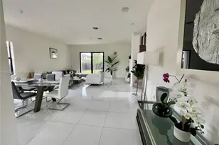 8824 NW 161st Terrace, Miami Lakes, FL 33018 - Photo 9