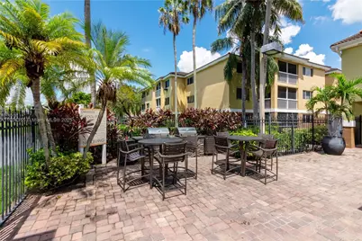 17200 NW 64th Ave #21-306, Miami Lakes, FL 33015 - Photo 37