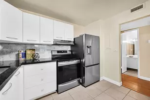 18151 NE 31st Ct, Aventura, FL 33160 - Photo 9