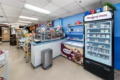 2555 Collins Ave #904, Miami Beach, FL 33140 - Photo 31