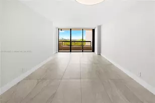 2555 Collins Ave, Miami Beach, FL 33140 - Photo 9