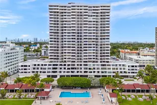2555 Collins Ave, Miami Beach, FL 33140 - Photo 47