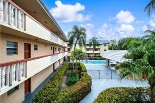 8951 SW 72nd St, Miami, FL 33173 - Photo 3