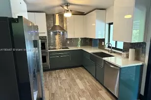 4902 SW 87th Pl, Miami, FL 33165 - Photo 13