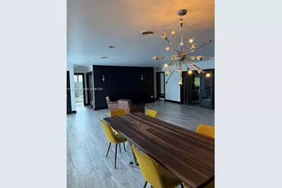 4902 SW 87th Pl, Miami, FL 33165 - Photo 9