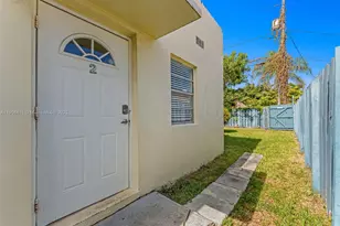 1639 Hayes St, Hollywood, FL 33020 - Photo 7