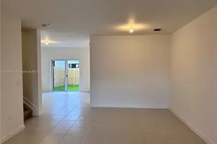 11884 NW 47th Manor, Coral Springs, FL 33076 - Photo 3