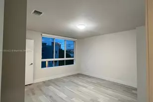 2561 NE 193rd St, Miami, FL 33180 - Photo 13