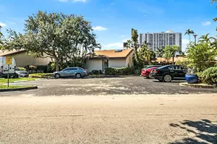 513 Leslie Dr, Hallandale Beach, FL 33009 - Photo 23