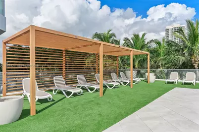 7135 Collins Ave #733, Miami Beach, FL 33141 - Photo 31