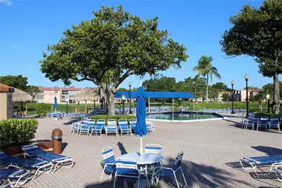 9480 Sunrise Lakes Blvd #204, Sunrise, FL 33322 - Photo 17