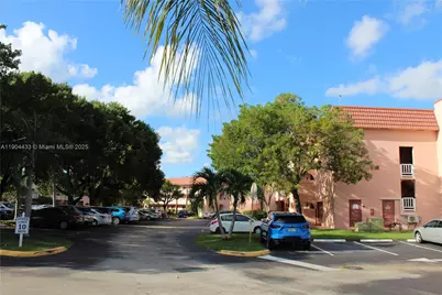 9480 Sunrise Lakes Blvd #204, Sunrise, FL 33322 - Photo 23