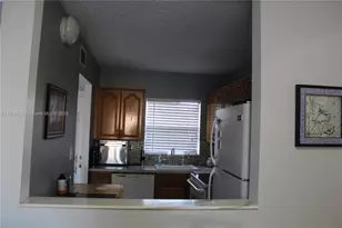 9480 Sunrise Lakes Blvd, Sunrise, FL 33322 - Photo 7