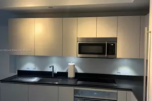 1010 Brickell Ave, Miami, FL 33131 - Photo 3