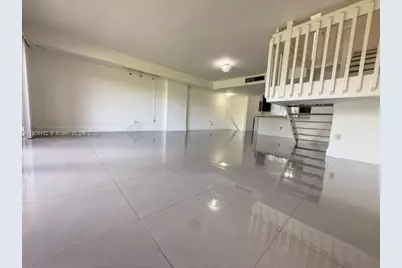 515 W Park Dr #2, Miami, FL 33172 - Photo 13