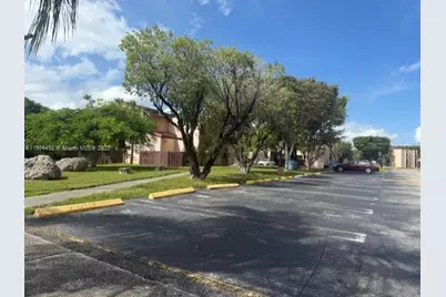 515 W Park Dr #2, Miami, FL 33172 - Photo 51