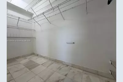 515 W Park Dr #2, Miami, FL 33172 - Photo 25