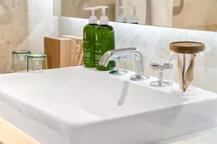 102 24th St, Miami Beach, FL 33139 - Photo 13