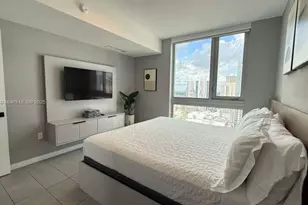 227 NE 2nd St, Miami, FL 33132 - Photo 9