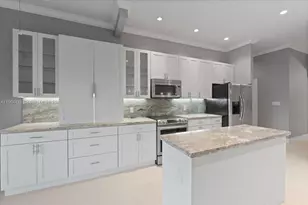 16640 NW 86th Ct, Miami Lakes, FL 33016 - Photo 11