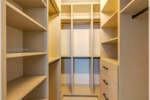 6301 Collins Ave, Miami Beach, FL 33141 - Photo 17