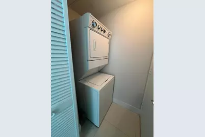 244 Biscayne Blvd #908, Miami, FL 33132 - Photo 17