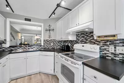 23249 N Barwood Ln N #102, Boca Raton, FL 33428 - Photo 31