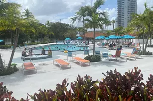 100 Bayview Dr, Sunny Isles Beach, FL 33160 - Photo 7