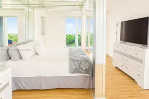 100 Bayview Dr, Sunny Isles Beach, FL 33160 - Photo 3