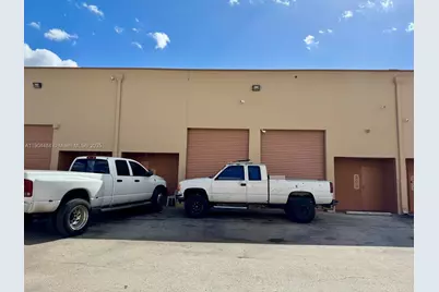 2450 W 82nd St #303, Hialeah, FL 33016 - Photo 7