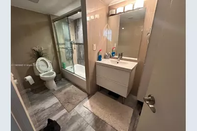 210 174th St #2202, Sunny Isles Beach, FL 33160 - Photo 5