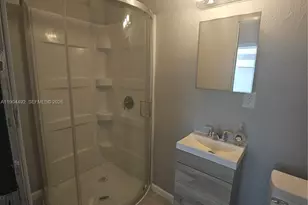 528 NW 10th St, Florida City, FL 33034 - Photo 3