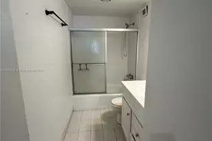 400 Kings Point Dr, Sunny Isles Beach, FL 33160 - Photo 11