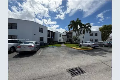 9411 Fontainebleau Blvd #106, Miami, FL 33172 - Photo 1