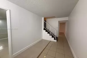 23 N Valencia Dr, Davie, FL 33324 - Photo 5