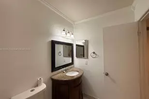 23 N Valencia Dr, Davie, FL 33324 - Photo 29